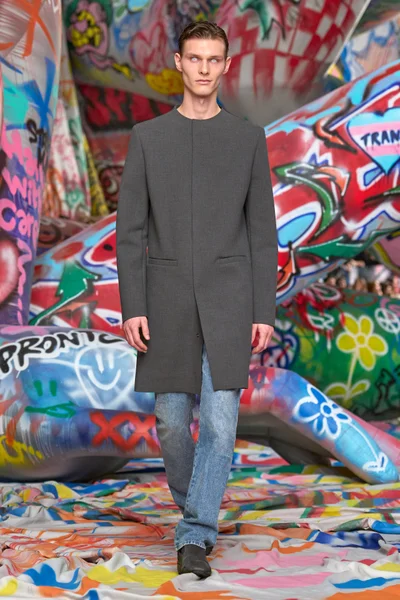 Look 2